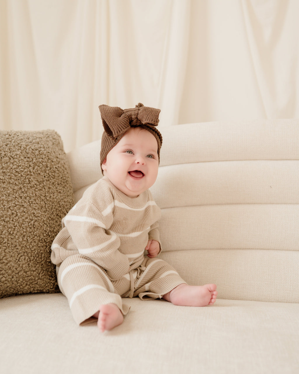 Ribbed Knit Bow Headband - Chocolate